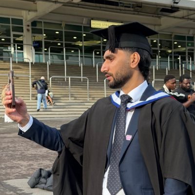 InziNasir's profile picture. CEO Al Radadi Studio | Lawyer ⚖️ | ISF #AndroidDeveloper | #LFC 🐦‍🔥