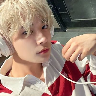 sparbkles's profile picture. Warm heart & Warm homes  𓏵 ˚₊ Come see us today ⌗ .ᐟ Chat me meow 📮