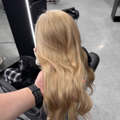 LeslieILY12a's profile picture. In a world full of trends, I want to remain a classic.👑👒✨

Bigheart/CoffeeLover/Fashion👒☕️❤️💋