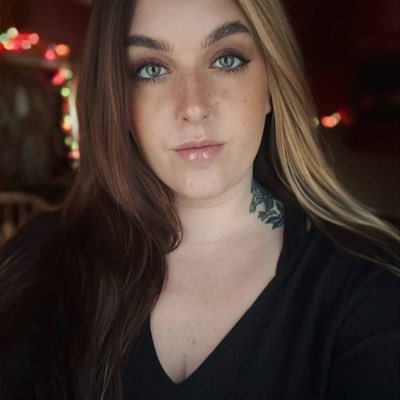 tbaugh725's profile picture. 🔪ʜᴏʀʀᴏʀ 👽sᴄɪ-ғɪ 🐉ꜰᴀɴᴛᴀꜱʏ🕹️ɢᴀᴍᴇs⚙️ᴄʀᴏɴᴇɴʙᴇʀɢ🍹sʟᴜsʜɪᴇ ᴍᴀᴋᴇʀ🍿ᴍᴏᴠɪᴇ ʟᴏᴠᴇʀ 📼 💿ᴍᴇᴅɪᴀ ᴄᴏʟʟᴇᴄᴛᴏʀ 📷 IG & LETTERBOXD @ mstanya88