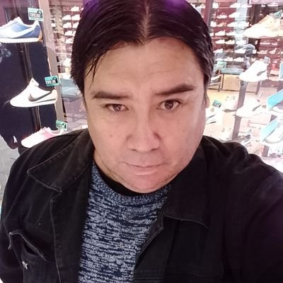 _poetadelamor's profile picture. 1️⃣
este es mi X oficial 
ayuda a tu prójimo