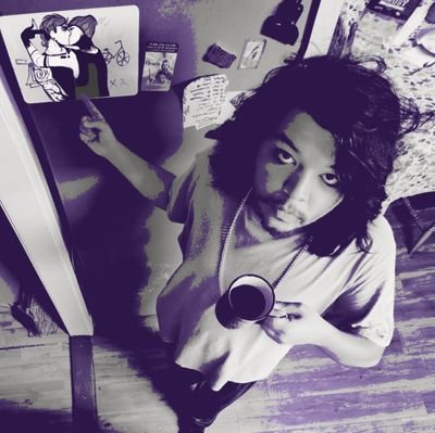 ScaledandIndy's profile picture. Scaled back and Indylated | 21                        
@caprisunclancy