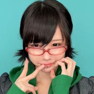 letterwhim's profile picture. 