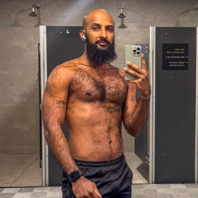 CarecaPoeta's profile picture. ᴜᴍᴀ ᴅᴇᴜꜱᴀ, ᴜᴍᴀ ʟᴏʙᴀ, ᴜᴍᴀ ʙɪꜱᴄᴏɪᴛᴇɪʀᴀ 🍪 • ꜰᴏꜰɪɴʜᴏ, ᴘᴇʟᴜᴅɪɴʜᴏ ᴇ ꜱᴀꜰᴀᴅᴏ • ᴇɴᴛʀᴇ ᴀʀᴛᴇ ᴇ ᴘᴏʟíᴛɪᴄᴀ, ꜱɪɢᴏ ᴄᴏɴꜱᴛʀᴜɪɴᴅᴏ ᴄᴏᴍ ʟᴇᴠᴇᴢᴀ ᴇ ᴘʀᴏꜰᴜɴᴅɪᴅᴀᴅᴇ.