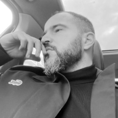 JeuneBoulette's profile picture. Juriste d’exception. Essayiste a mes heures perdues.