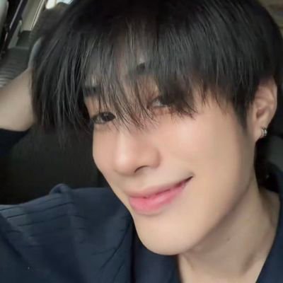 loserblue_'s profile picture. ห๊ะ