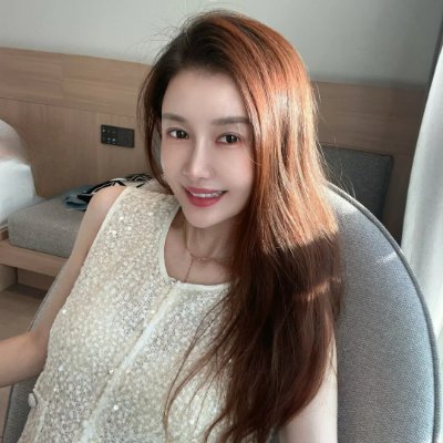 DonlMoss2's profile picture. Originally from Hong Kong, currently residing in California. A seasoned jewelry designer and senior jewelry investment advisor.