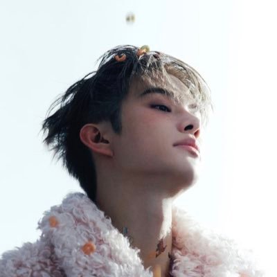 peachandsuh's profile picture. 127♡ ︎