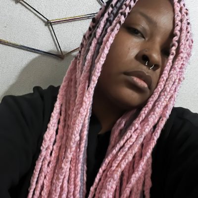 ebibebibae's profile picture. アーティスト| アニメ制作 | サブカルおばさん|メンフィス出身 | お問い合わせはevelyn@togemachi.comまでご連絡ください| artist | anime production manager | Memphian | she/her |