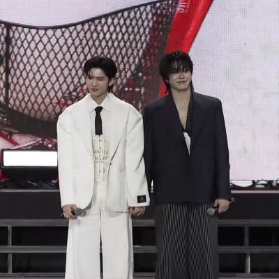 jellyuwuw's profile picture. me, my aouboom and baby riri na ~ 🌼🧸⭐️ back up account: @jellyuwuwuw