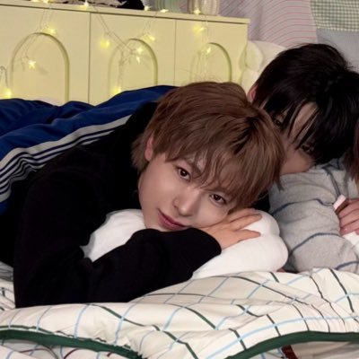 yushitism's profile picture. this daengyut milkshake a lil too good..