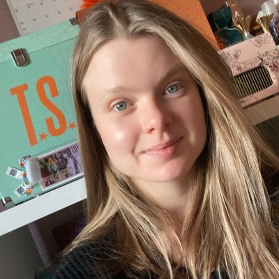 Amysmithxo's profile picture. 30✨Swiftie since debut🦋||Vinyl collector||Official TS Fan🫶Eras Tour Edi N2 🫶