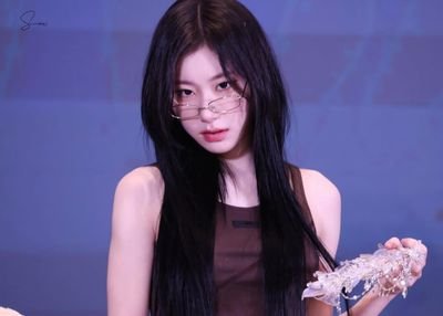 MiDZYYen1's profile picture. 