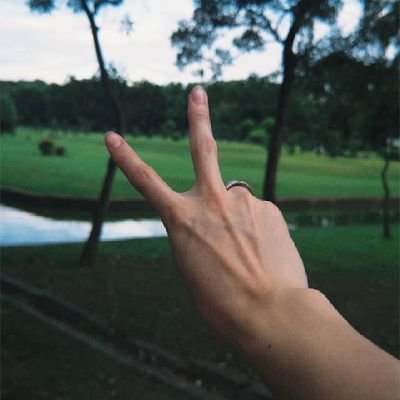 _lilipond's profile picture. 🩷🩵💎 | kpop/bl fan acc | 25 | IA 🩺📚 |