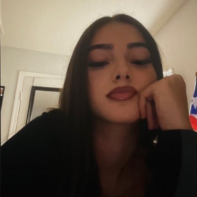 jjadyperez's profile picture. 