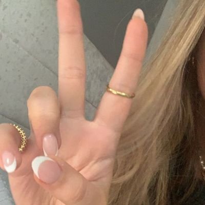 AnaAngela577888's profile picture. 