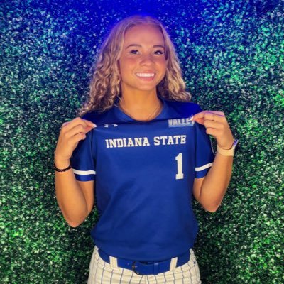 daybrilee's profile picture. Indiana State Softball Commit 💙🌳 • 4.3 GPA • 3x All SAC 1st Team • National Honors Society • Multi Sport Athlete 🥎🏀