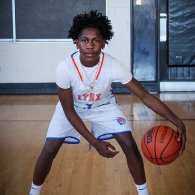 lilcliff_boyd3's profile picture. C/O 2028 5’7 butler college prep guard 3.1 gpa lilcliff767@ https://t.co/cUIveLjBU6