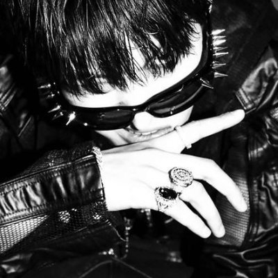 haliscera's profile picture. he/him lesbian white boy who draws sometimes and tragically overdosed on the hongjoong pill (18+)
🕊 @rosguils 🕊