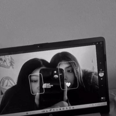 YiyiRodriii's profile picture. 