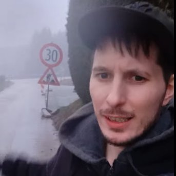 IamPhilippAP25's profile picture. Wandern, Zocken, Filme und Serien liebt und generell Spaß am Leben hat aber nicht Fussball spielen kann. 🃏