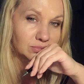 mfpaintings's profile picture. U better rise up now or stay dead.
🎨❤️