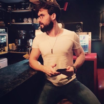 temizehavale's profile picture. Serengeti düzlüklerindeki bu genç antilopu başına geleceklerden habersiz sayısız tehlikeler bekliyordu.