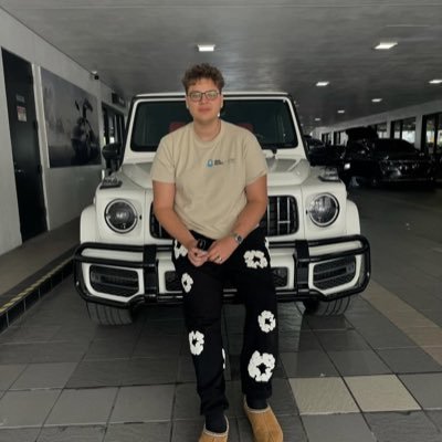 Zach_zezz's profile picture. PGHSZ9