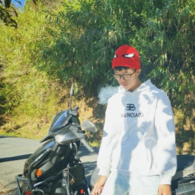 johanpautu12's profile picture. (20!)