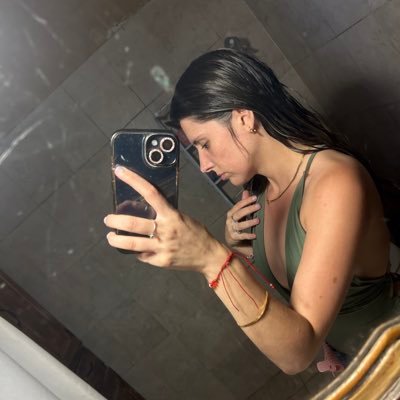 OliveraPiaa's profile picture. Programación 👩🏻‍💻-UTN / Ing en electrónica en proceso 🤓👷🏼‍♀️👩🏻‍💻👩🏻‍🎓