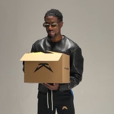 JayyAngelo's profile picture. Dreamer. Visual designer and Artist. @dreamersDLD @giigstore  GloryisinGod DreamersDontLookDown