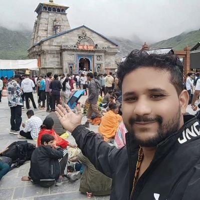 yati_Official1's profile picture. 🚩जय माँ काली 🚩
🚩वसुधैव कुटुम्बकम् सनातन धर्म की जय🚩
मेरे विचार मेरे निजी है 🙏 
गर्व से कहो हम हिन्दू है❤️🇮🇳