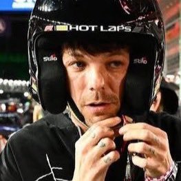 a4rcadia's profile picture. bonita y triste, como una canción de lana