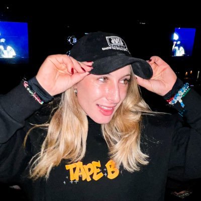 wontbeurdrug's profile picture. 🪩🍸🐎 horse girl who loves dubstep & trance