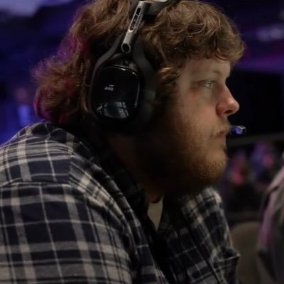 JAxi0m's profile picture. 26 | Previous Halo player |