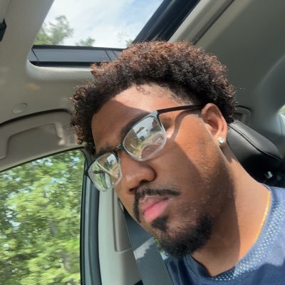 findshon's profile picture. nurse. he/him