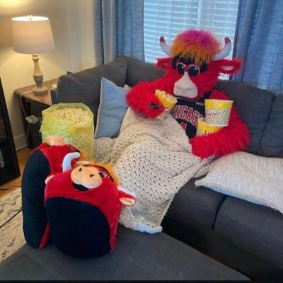 4Gin4Fan4Ever4's profile picture. I ❤️ Benny #BullsNation 👀🔴 #SeeRed #SkyTown 💙🏆 Books & Hoops and Hoops & Books & TV Too 📚🏀📺