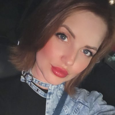 KCollectionsss's profile picture. 