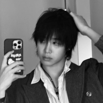 xikrisk's profile picture. 18 ⋆ the𝔂/she ⋆ road𝔂, evol, p1ece, weflip, staytiny+