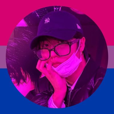 bluumme's profile picture. 23 year old autistic // jilix enthusiast ⋆ 🥝🍓⋆ on my free time im an MUA ⋆ gen ai #1 hater ⋆ saw skz 28/03/25🫧 ⋆ #FreePalestine #JaraPresidenta