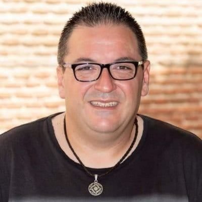 RobeSanseSi's profile picture. Rojo, republicano, activista y defensor de lo público. Además soy taxista de Madrid.