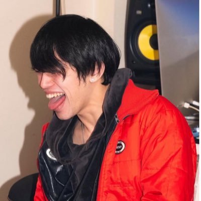 danvelman's profile picture. 🦇