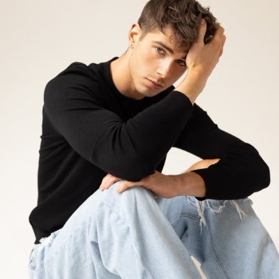 ChiassonCarl's profile picture. im an artist songwriter from Montreal, Canada