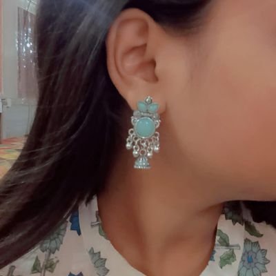 DivyanshiS37460's profile picture. ✨