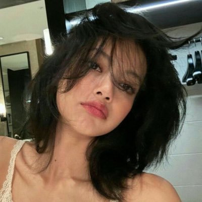 seoulmogul's profile picture. ✮ ⋆ ˚｡𖦹 ⋆｡°✩