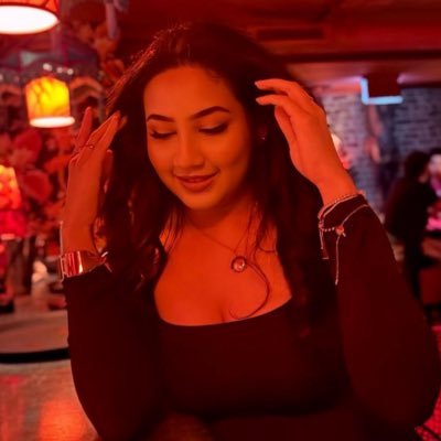 nashwahx's profile picture. 