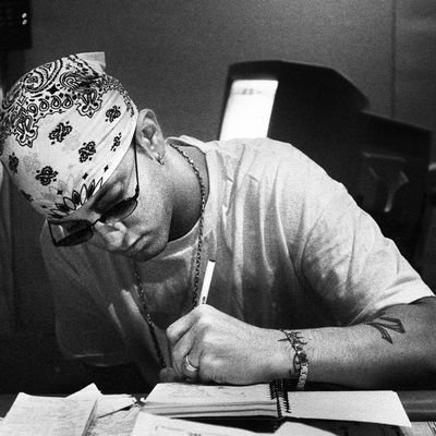 Nonsowrites's profile picture. Medical Radiographer ☢️.Aspiring data scientist. Chelsea football club 💙.
Trust the process.