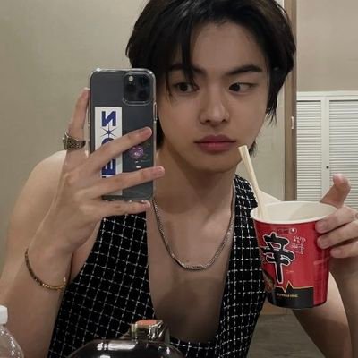 yufuwons's profile picture. ㅤㅤㅤᶻ 𝘇 𐰁 .ᐟ hong seunghan