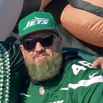 Justin4ocho's profile picture. J E T S JETS JETS JETS!!! #NewYorkJets #JetUp @nyjets  “WHO WANTS TO FLY WITH THEM FUCKING JETS?”