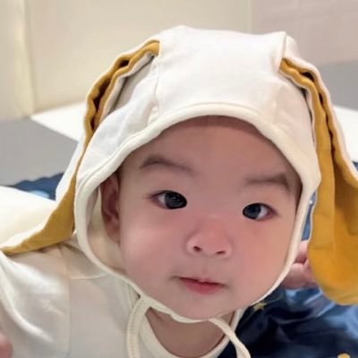 nadeariiiz's profile picture. 